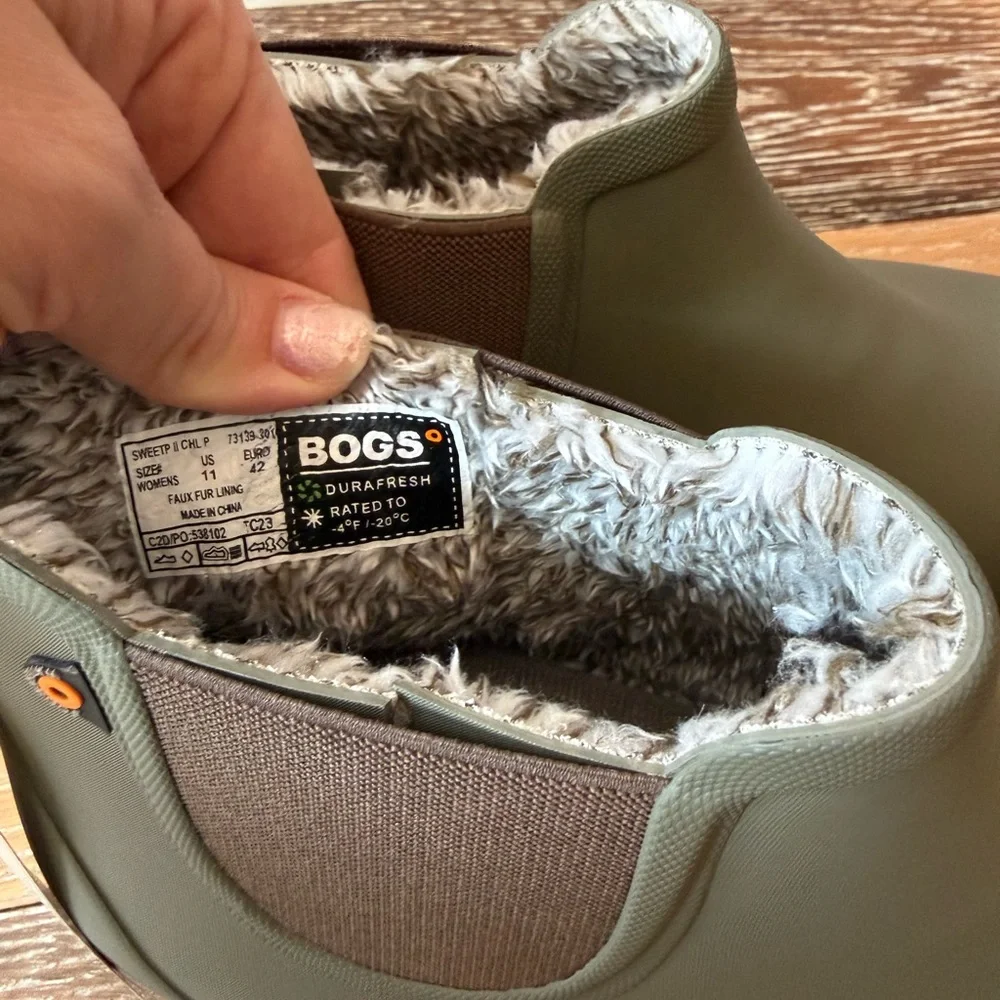 Bogs Sweetpea II Women's Plush Waterproof Chelsea Rain Boots NWT - Picture 3 of 12